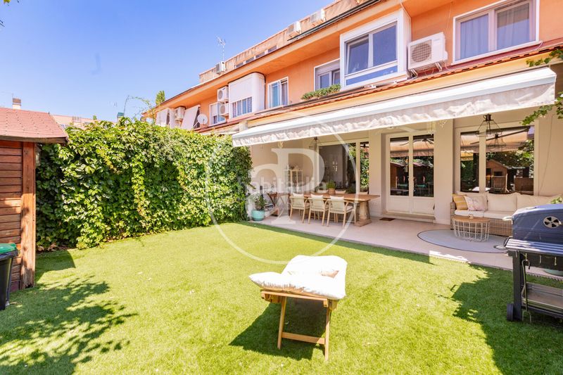 Foto d6d313f8-f83b-4e49-9109-c02d07120641. Casa aparellada amb calefacció aparcament piscina a Algete