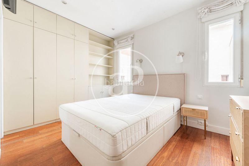 Foto b6df9ca1-c17f-4186-8d2c-364ad4a8967b. Àtic amb calefacció a Ríos Rosas-Nuevos Ministerios Madrid