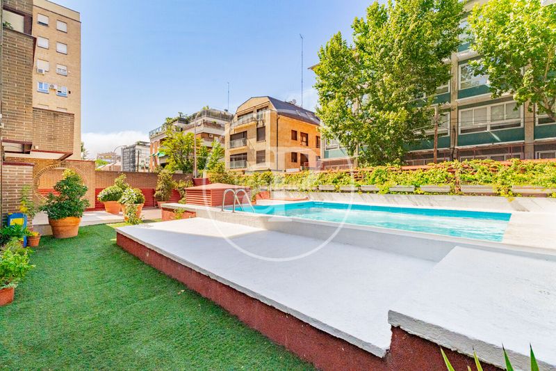 Foto ef898933-7475-4bf5-90ea-52116c823245. Pis amb calefacció piscina a Nueva España Madrid