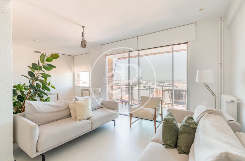 Alquiler Piso  Calle de s. aquilino. Vivienda reformada en alquiler