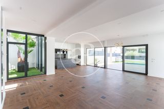 Doppelhaus  C. tallín. Chalet pareado en venta en monte de la villa