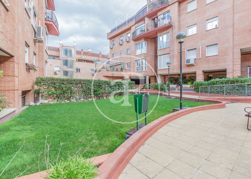 Foto a53d49b0-a373-4e5d-88bc-2ba8889b994a. Pis amb calefacció aparcament piscina a Embajadores-Lavapiés Madrid