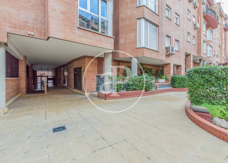Foto ac450ef2-4f83-46e5-ac49-29b9f94ee7c0. Pis amb calefacció aparcament piscina a Embajadores-Lavapiés Madrid