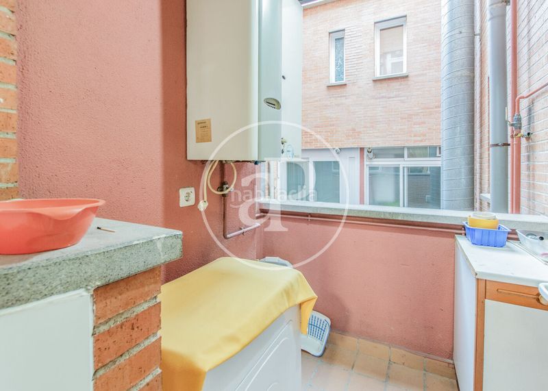 Foto f36abb31-394c-46b4-9553-fc7876562c16. Pis amb calefacció aparcament piscina a Embajadores-Lavapiés Madrid