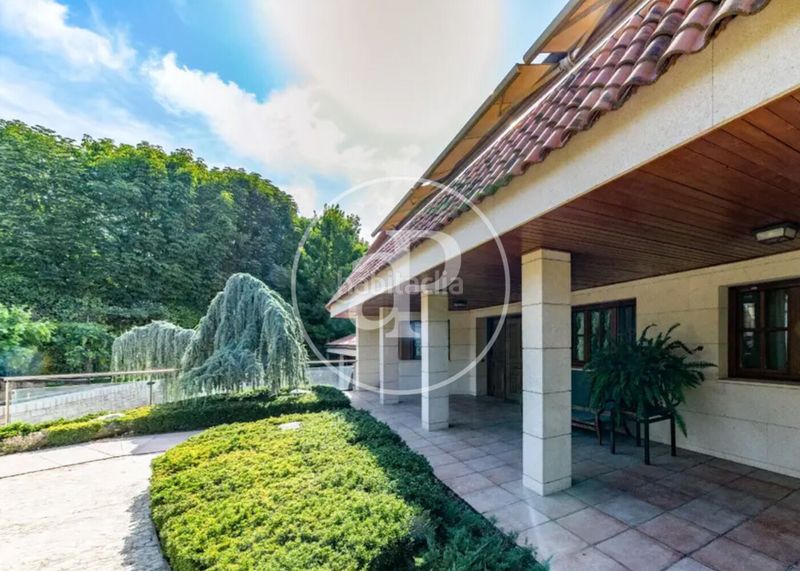 Foto 6a29553d-912c-4060-8546-7aa07e94c64a. Casa amb calefacció aparcament piscina a Conde Orgaz - Piovera Madrid