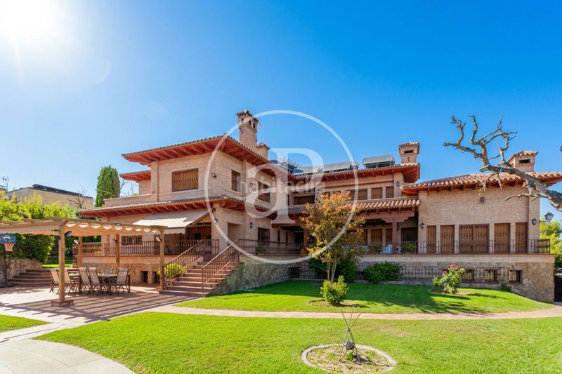 Foto 172260b2-af79-462d-b147-5f1f3402775f. Casa villa en venta en El Bosque Villaviciosa de Odón