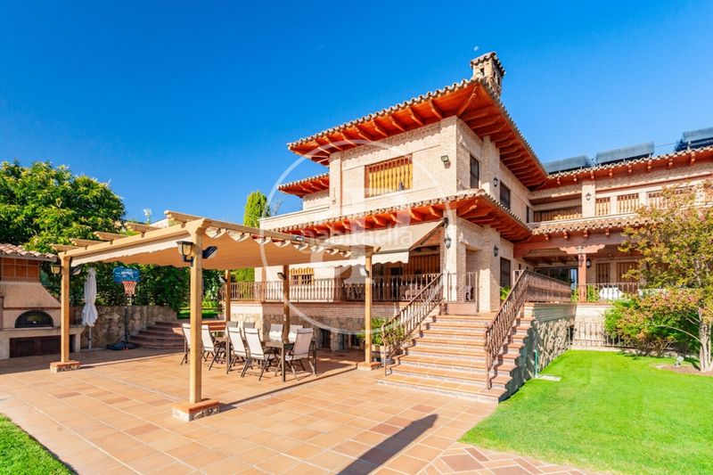 Foto 29d6298f-4127-4b95-a2a1-bc15872401d9. Casa villa en venta en El Bosque Villaviciosa de Odón