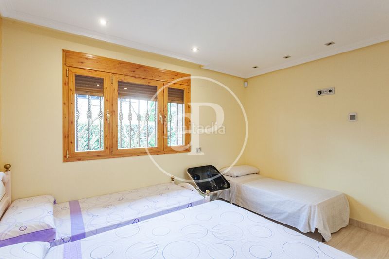 Foto 7adc5b96-df42-4a80-85b1-a92d50cfd154. Casa villa en venta en El Bosque Villaviciosa de Odón