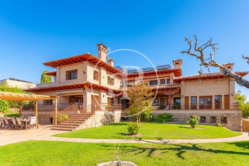 Foto a189c19f-b01d-42ff-8186-061f072dd120. Casa villa en venta en El Bosque Villaviciosa de Odón