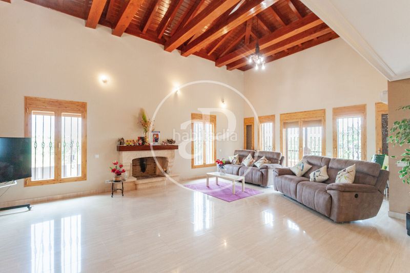 Foto a4345563-e559-4d4d-a884-3a084b750754. Casa villa en venta en El Bosque Villaviciosa de Odón