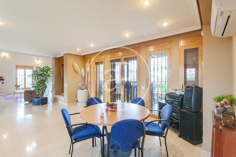Foto a6eca47f-c7fe-41cf-903a-00ffe58977b6. Casa villa en venta en El Bosque Villaviciosa de Odón