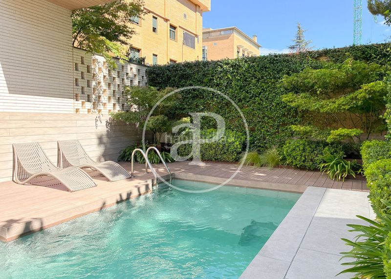 Foto 9c919158-9fe4-48fd-b5d1-593a1df52735. Rent flat with heating parking pool in Concepción Madrid