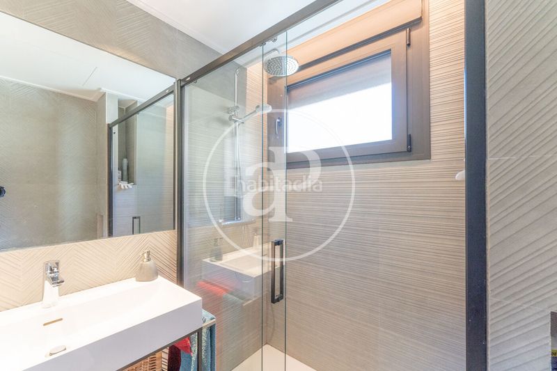 Foto a1ab75c3-d6fb-4729-9072-1117cdac7433. Rent flat with heating parking pool in Concepción Madrid