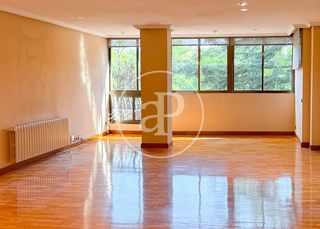 Pis a Mirasierra. Piso en venta en mirasierra