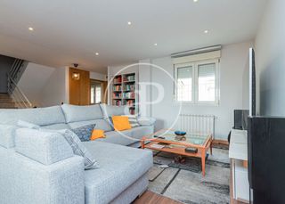 Maison jumelée  C. mayor. Chalet adosado en venta en velilla de san antonio