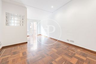 Appartamento in Calle de santa casilda 10. Piso en venta en arganzuela
