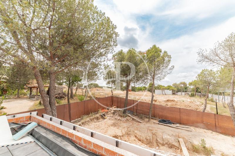 Foto 162fdaaa-f236-460a-bf62-b8212940c077. Xalet 700m<sup>2</sup> amb calefacció aparcament piscina a Bonanza Boadilla del Monte