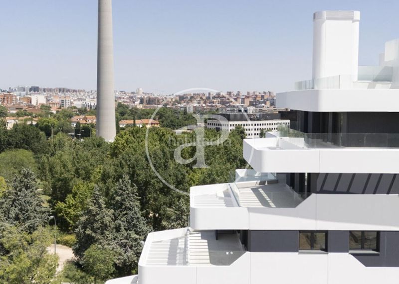 Foto d55eafe9-a544-4e1f-92e1-569df0de8350. Dúplex 174m<sup>2</sup> a calle del alcalde sainz de baranda 88 a Madrid