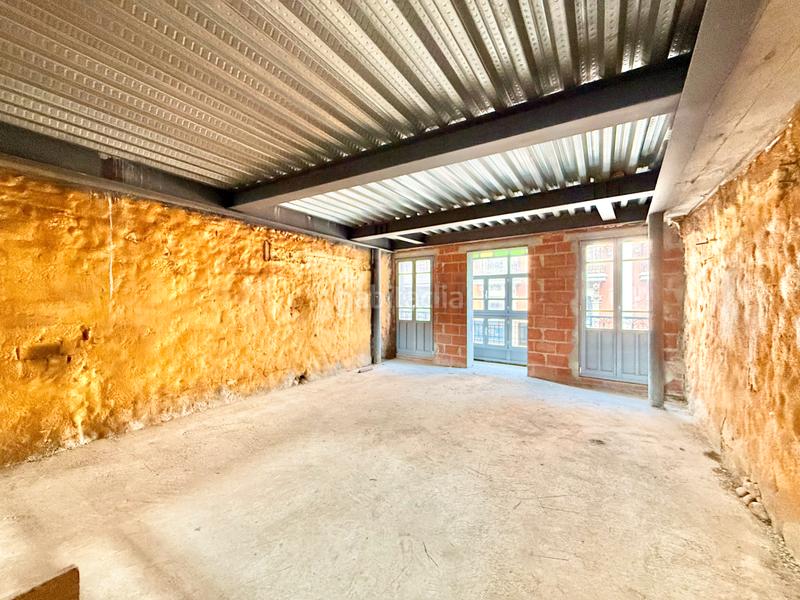 Foto 6000e05d-730e-4ba2-827b-aef52d934b99. Édifice dans Centro Avilés