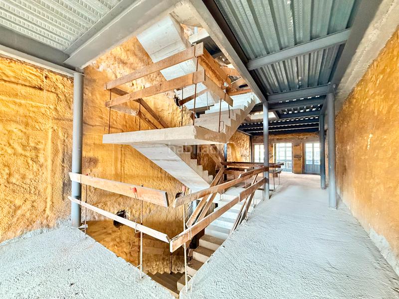 Foto 1d5cebbe-db4e-47fc-92a3-be676a8abdd6. Edificio en Centro Avilés