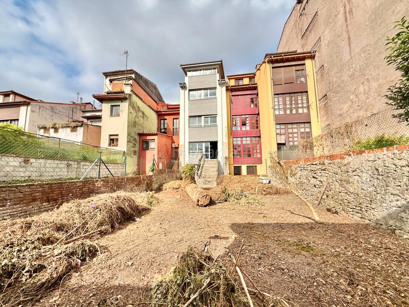 Foto a2e92e06-e1d9-49f3-a77e-f8489d492736. Edificio en Centro Avilés