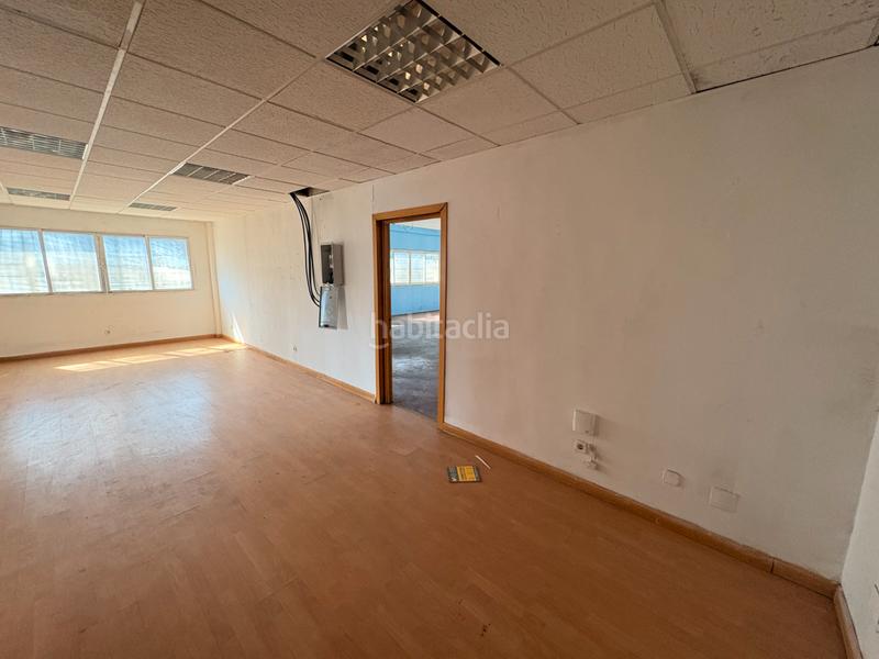 Foto 0c8d87c8-cb4d-4c44-85aa-fadeff582ec8. Fabrikhalle mit heizung in Torres de la Alameda