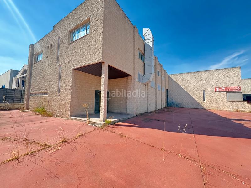 Foto 839b1fbf-0813-444d-a95c-13e5f9fcd0dc. Fabrikhalle mit heizung in Torres de la Alameda