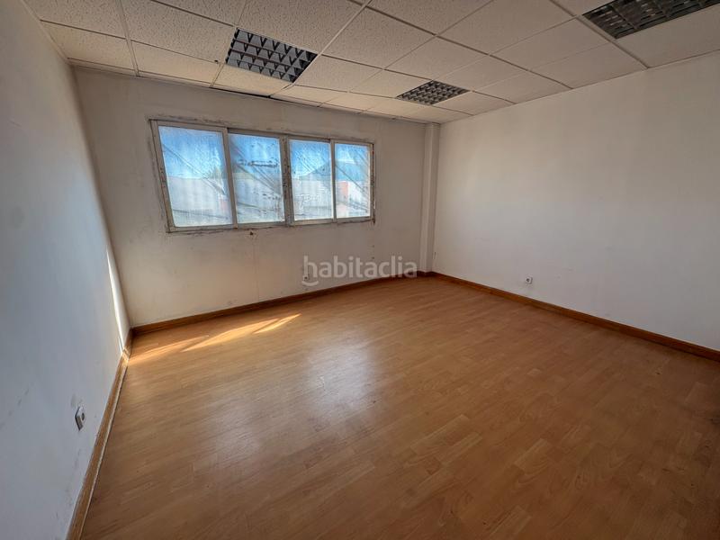 Foto a744a888-c8ae-43bf-8704-2f57f8746d9f. Fabrikhalle mit heizung in Torres de la Alameda