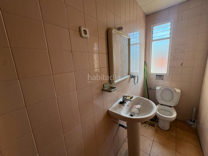 Foto be0e75c1-457b-47ca-b1f2-b3f4faeb0c13. Fabrikhalle mit heizung in Torres de la Alameda