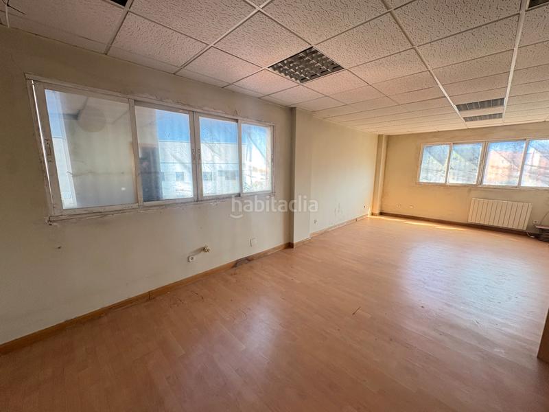 Foto c14694ad-e439-4ac3-a37a-c5d613eb5081. Fabrikhalle mit heizung in Torres de la Alameda