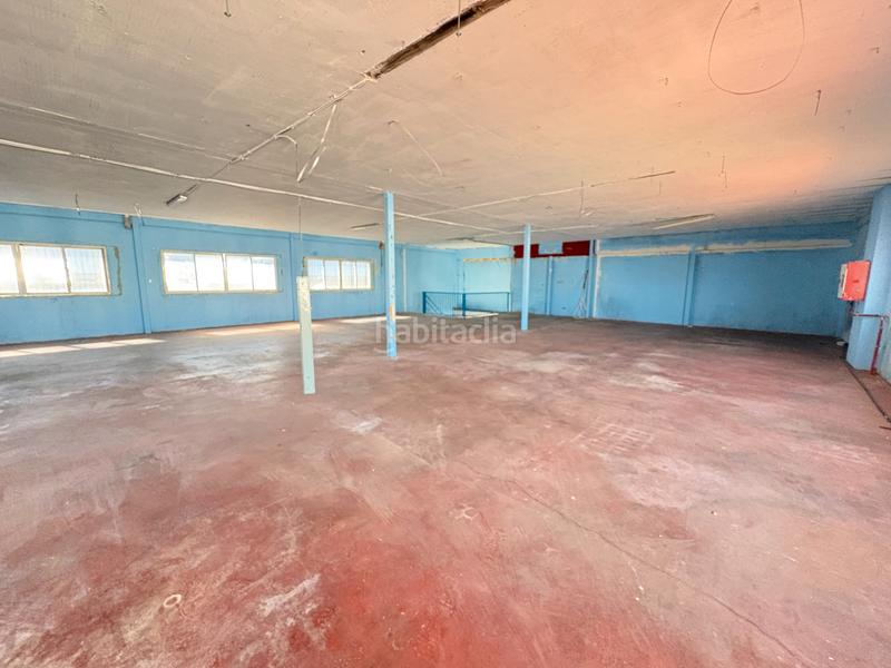 Foto d39bad82-a107-4e17-9393-ddc7688dd99d. Fabrikhalle mit heizung in Torres de la Alameda