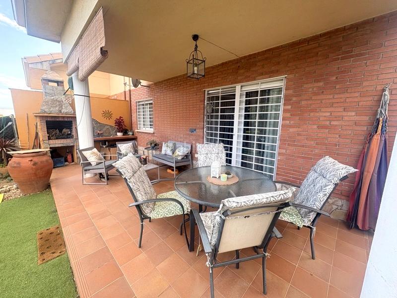 Foto 09f93c37-ce97-4d4c-b006-4c78df6024c3. Casa adossada amb xemeneia calefacció aparcament a Pioz