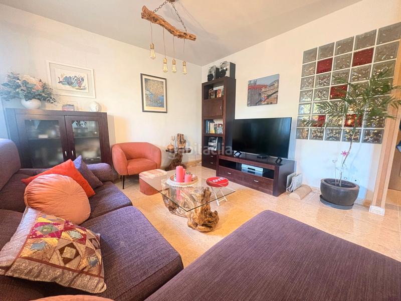 Foto 3f7ce4eb-6445-44b8-a691-0a45935808cb. Casa adossada amb xemeneia calefacció aparcament a Pioz