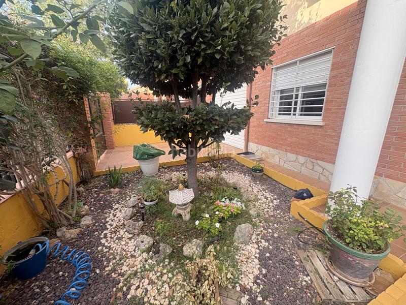 Foto 5647a255-2a40-49d6-a590-1254638f1e55. Casa adossada amb xemeneia calefacció aparcament a Pioz