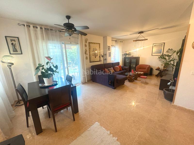 Foto dab1f8af-661b-4fc3-83a6-79a0b2ac118e. Casa adossada amb xemeneia calefacció aparcament a Pioz