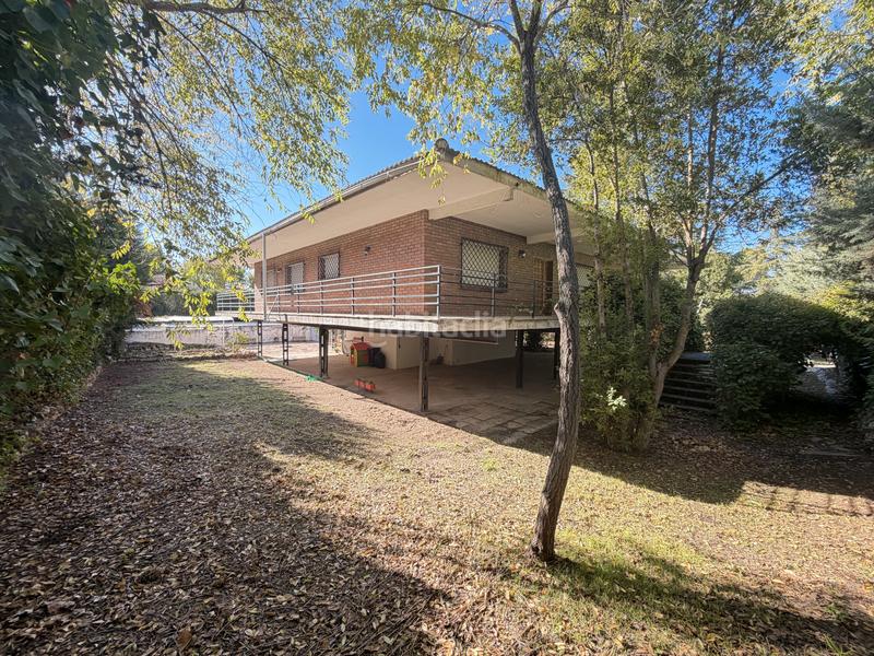 Foto aee0febe-f57b-4b24-bde9-42c7211903f9. Xalet a El Robledal Villalbilla