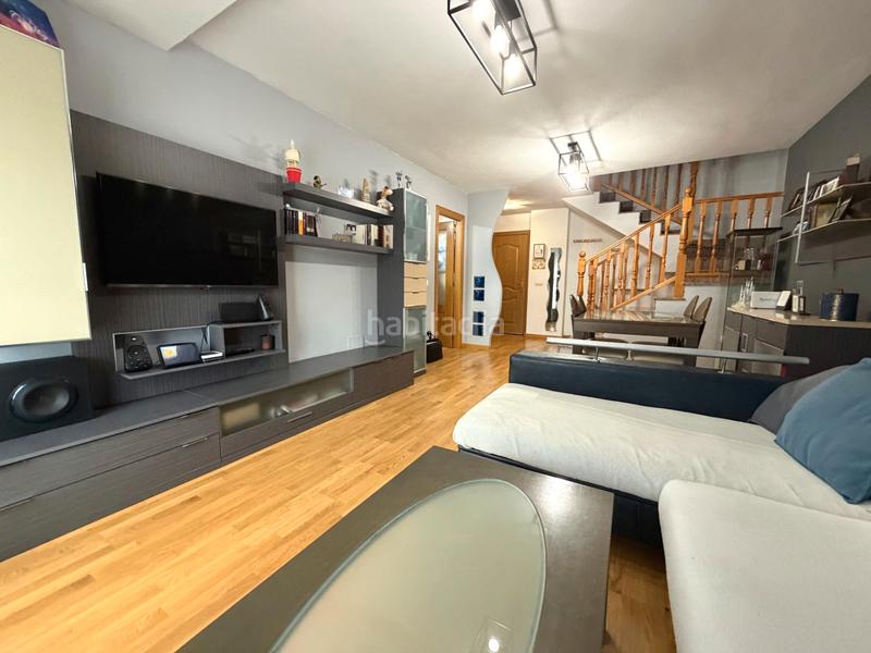 Foto 89951383-cf6b-433d-866a-b9db733b5fd9. Duplex dans Bulevar-Plaza Castilla Azuqueca de Henares