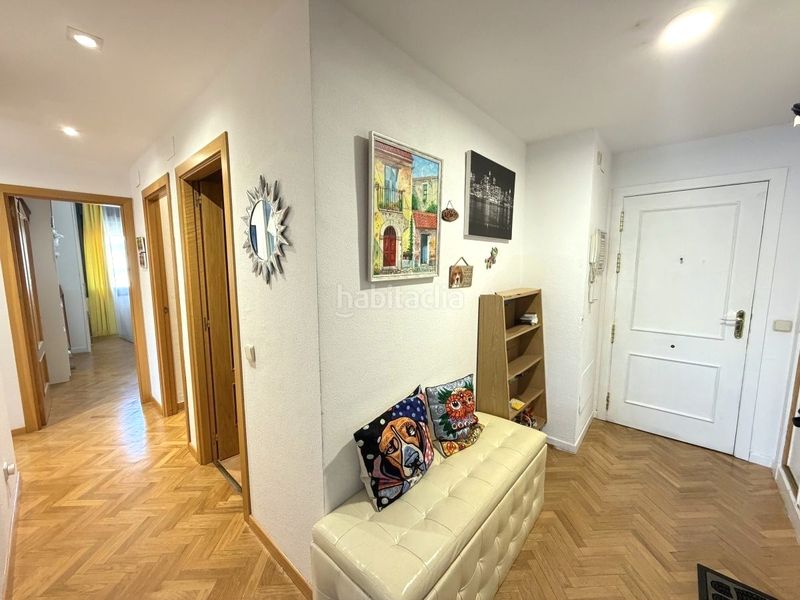 Foto 14296364-1ecd-46da-b622-bd22bf6c05d5. Pis amb calefacció aparcament piscina a Sanchinarro Madrid