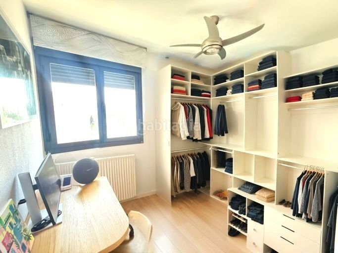 Foto 7f99c84c-a693-46aa-a935-9dcf2536996d. Pis amb calefacció aparcament piscina a Sanchinarro Madrid