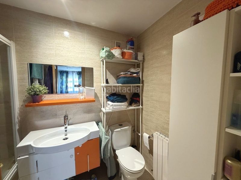 Foto b77a4a8c-4b3d-4d74-8224-f92fe13bbdd0. Pis amb calefacció aparcament piscina a Sanchinarro Madrid