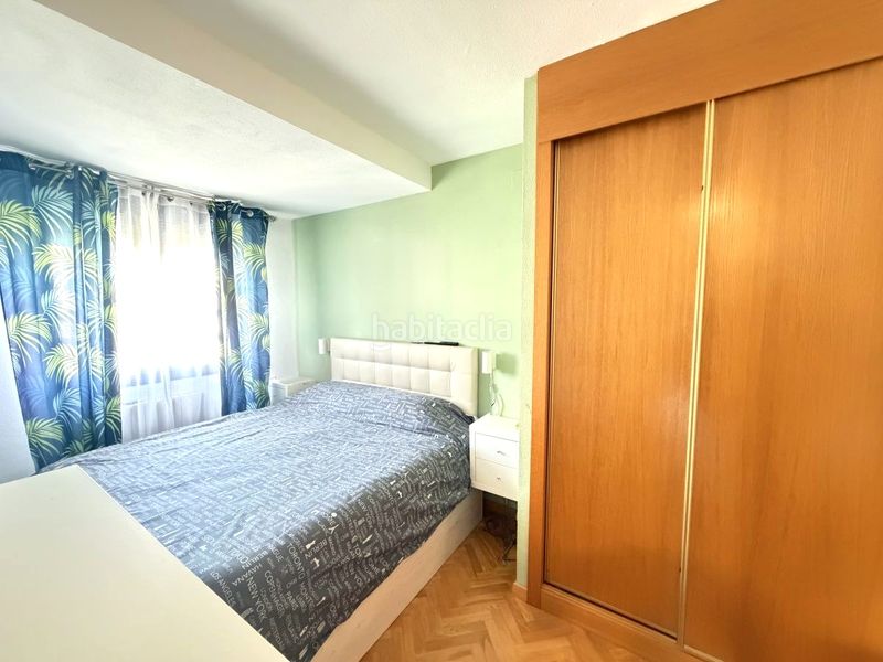 Foto e2231da1-3ee8-45e6-9050-aa0666d9ae2b. Pis amb calefacció aparcament piscina a Sanchinarro Madrid