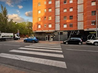 Geschäftsraum in Avenida Reyes Católicos