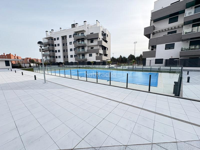 Foto d4292602-1275-4f37-81e6-e8912bdb8b92. Flat with pool in Espartales Alcalá de Henares