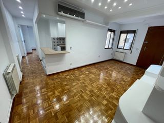 Alquiler Piso  Calle de castrojeriz. Piso de 2 habitaciones