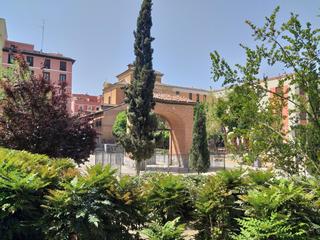 Appartement  San andrés. Exclusivo piso en malasaña, gran rentabilidad.