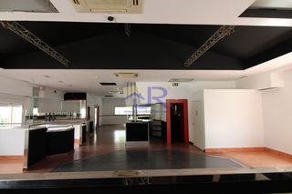 Rent Business premise in Cobeña