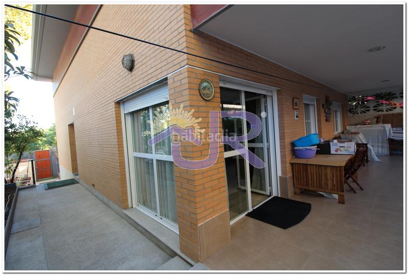 Foto 0efb5909-a9bd-4b86-a273-fbc8c0106b8a. Chalet con camino riscaldamento parcheggio in Miramadrid Paracuellos de Jarama