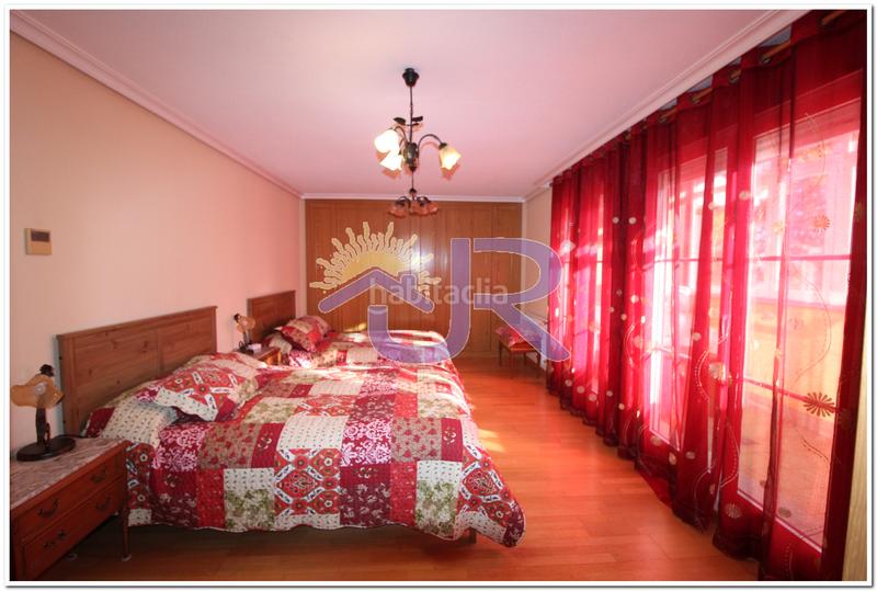 Foto 12bf8328-9ea6-498b-b5e2-ccb1b26f4652. Chalet con camino riscaldamento parcheggio in Miramadrid Paracuellos de Jarama