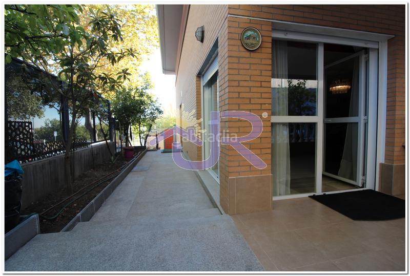 Foto 5b329345-4a2e-4dd0-9d58-792213e1accc. Chalet con camino riscaldamento parcheggio in Miramadrid Paracuellos de Jarama