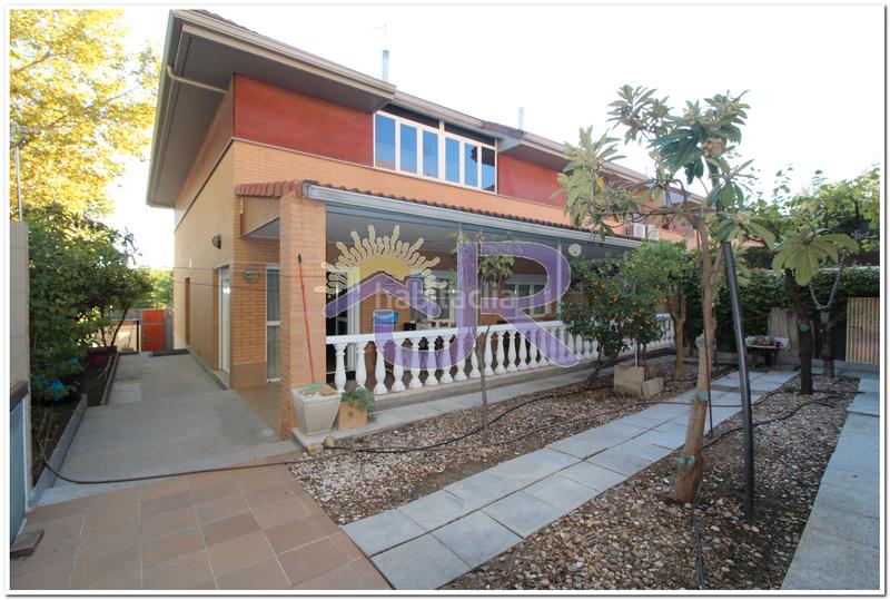 Foto 836f3edf-e0f7-4b4e-be49-29fa2fa67b81. Chalet con camino riscaldamento parcheggio in Miramadrid Paracuellos de Jarama